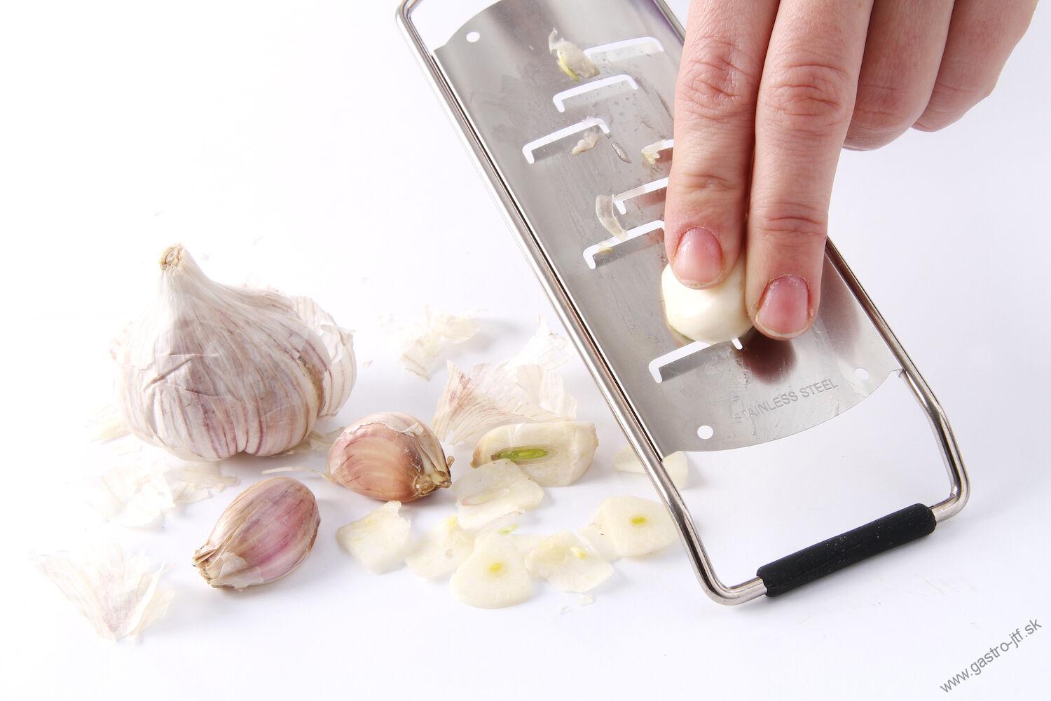 Strúhadlo 13x6 cm, perforácia 22 mm